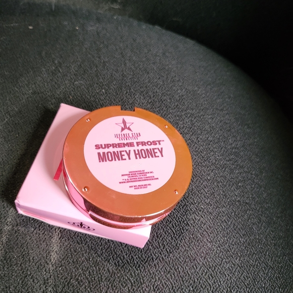 Supreme Frost by Jeffree Star in Money Honey - Picture 4 of 6